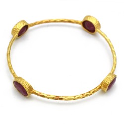 Brass Gold Plated Ruby Gemstone Hammered Bangles- A1B-1808