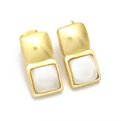Brass Gold Plated Pearl Gemstone Stud Earrings- A1E-10113